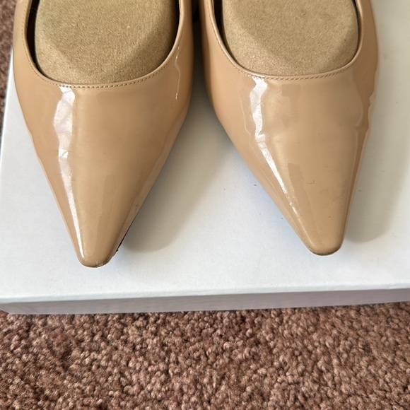 J’adior pointy flat nude 7.5 - Picture 3 of 9